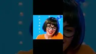 Comiendo caramelos de mermelada.