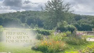 French country cottage garden: preparing the flower beds
