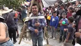 Asi llegaron a la Plaza del Centro los 4 Barrios en el Corpus de Cheran K'eri 2024