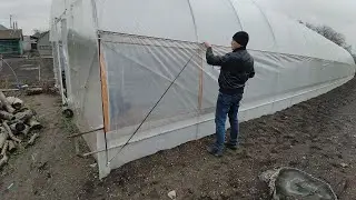 Greenhouse side ventilation repair. Installation of a lining.