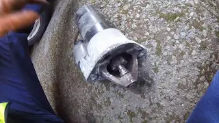 How to remove a Ford Focus starter / Как снять стартер Ford Focus