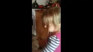 Мама научила дочку правильно говорить Собака)