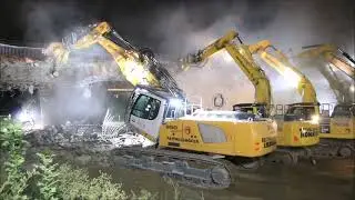 Liebherr R950 demolition
