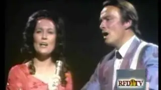 Loretta Lynn - The Old Rugged Cross