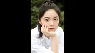 出众的00后女孩赵今麦，一组漂亮又性感的写真，太美