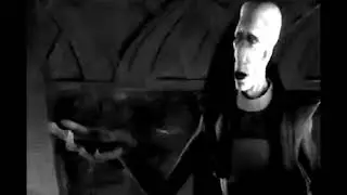Locked in Munn (locked in alien in Star Wars)