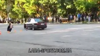 дрифт двух bmw вокруг опеля (оригинал звук)