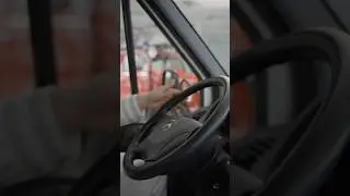 Listen to the sounds of an ambulance built on the Mercedes-Benz Sprinter 313.🚑 @dscvr.twins #shorts