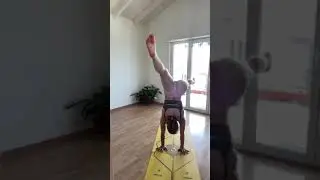 Contortion handstand shape training Yoga and Fitness with Rhyanna