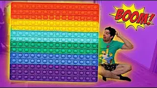 THE BIGGEST POP IT in the WORLD🏠.. 1000 GIANT Pop IT?! Challenge