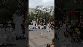 Театральное шоу на "Чистых прудах".