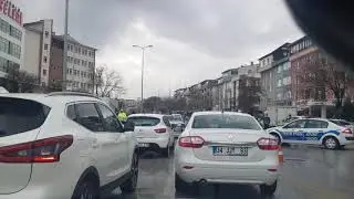 Polisler sokaklarda böyle ateş ölçüyor