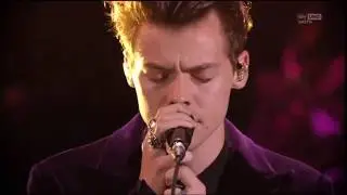 Harry Styles - Sign of the Times (Live on  X Factor Italy) 09.11.17