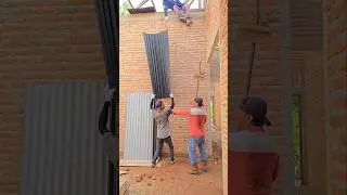 Wow.. really creative..!!! This senior builder made a tool to lift zinc roofs up..