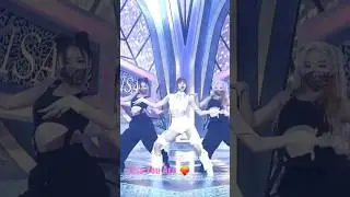 "How Did She Do That?" Queen Lisa Stuns with Unbelievable Performance! #kpop #shorts #blackpink