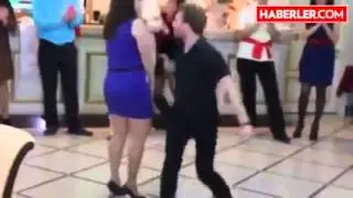 Düğünde Öyle Bir Oyun Oynadılar Ki Ülkeyi Karıştırdılar