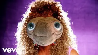 I Wanna Dance With Somebody (Whitney Houston Parody)