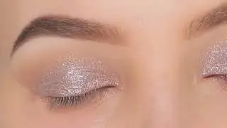 Eye makeup