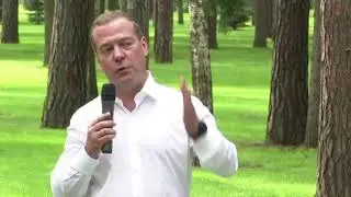 Медведев предупредил Лукашенко о "печальных последствиях"