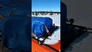 Вездеход «Русак» везёт груз из Салехарда в Аксарку и дальше, к Сеяхе
