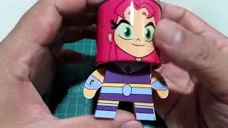 [McDonald's Playset] 100 Years WB : Batman & Starfire