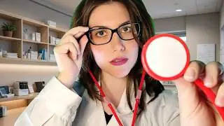 Roleplay Visita Medica ASMR... MA È SCRITTO DALL'IA! | Check Up Completo Della Dottoressa Givri