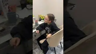 Песня про Мальвину и Буратино в исполнении Юли.