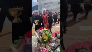 Только не на лицо.