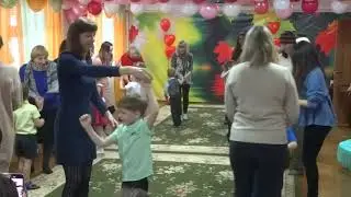 старшие танец с мамами