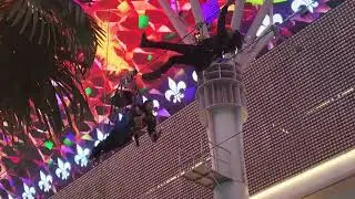 STUCK IN MID AIR #vegas #zipline