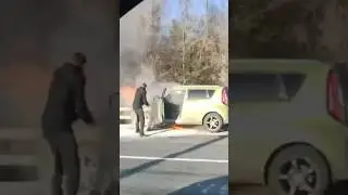 🛣 МКАД, Иномарка заполыхала утром 27.03.2024, 107 км кольцевой автодороги🚒🔥 #рек #auto #dtp #жизнь