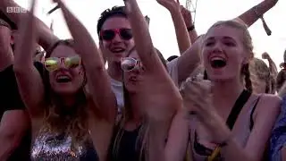 Two Door Cinema Club - Live at Reading 2017 (Full Set)
