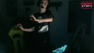 That is how 4k ELO players dance