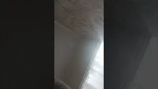 я борюсь с подушкой, (плач не настоящий)