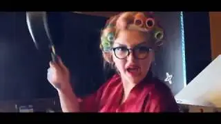 Мамка в здание (Пародия на МС Хованский "Батя в здании")