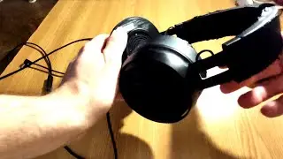 Where to find the serial number on a Razer Kraken Pro V2 headset?