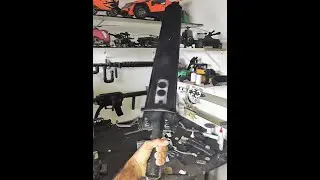 Espada feita com reciclagem