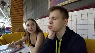 ATE ROLLS FOR MY MONEY WITH NATASHA / MUKBANG / SASHA GRAIMER