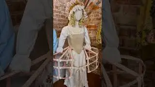 Рундальский дворец. Старинные платья.