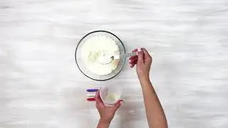 DIY ✂ | GEKLEURDE KAARSEN 🕯