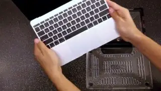 Urban Armor Gear (UAG) - MacBook Case - Installation & Removal Instructions