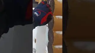 гигантский сталактит вырос на отмостке