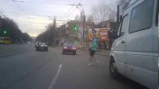 как правильно переходить дорогу! Кривой Рог