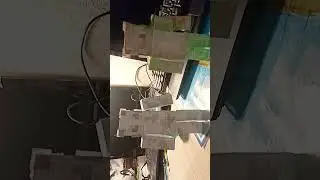 сделала бискаса и белого кота из бумаги.БИСКАС ЗАМЕТЬ ПОЖАЛУЙСТА!!!
