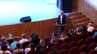 Мэр Охи Евгений Михлик провёл встречу с жителями