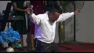 Salmista es tocado por la presencia de Dios. @centrofamiliarluzdelmundo705