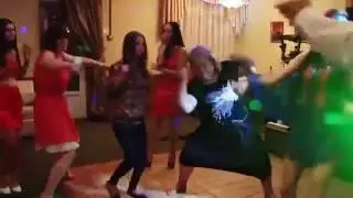 Funny Dance at Wedding / Танец тёщи на свадьбе