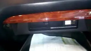Замена  фильтра салона Toyota Land Cruiser 120