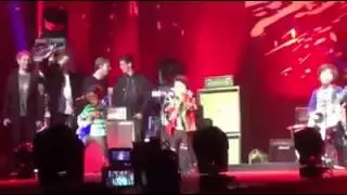 Mini 5sos - She's Kinda Hot - JAPAN #1
