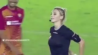 Женщина-судья в футболе